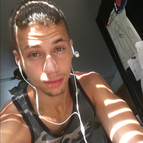 Meet your Posher, Christopher - Picture 1 of 1